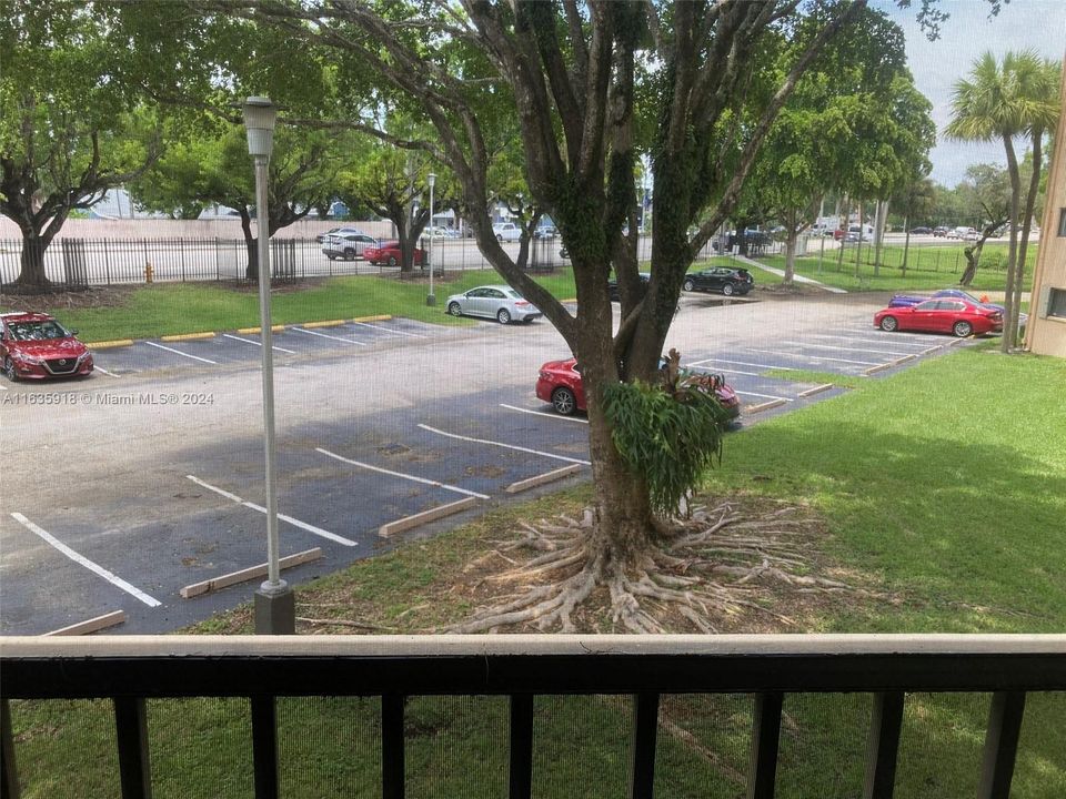 Recently Rented: $2,200 (2 beds, 2 baths, 965 Square Feet)