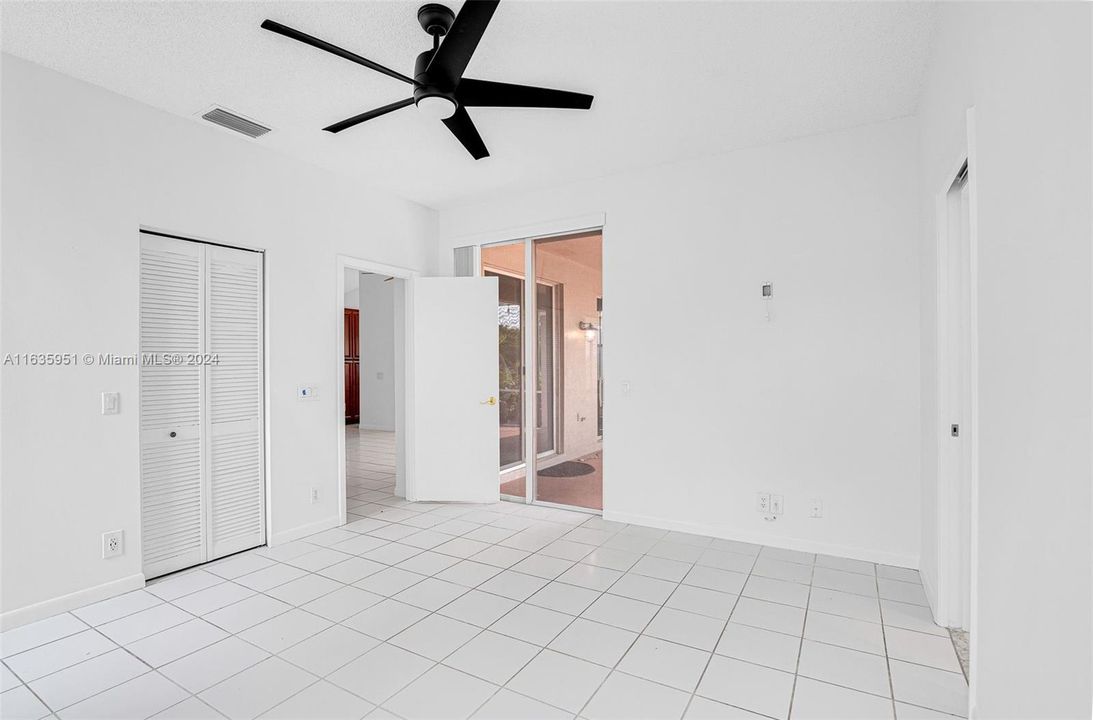 Active With Contract: $3,500 (3 beds, 2 baths, 1478 Square Feet)