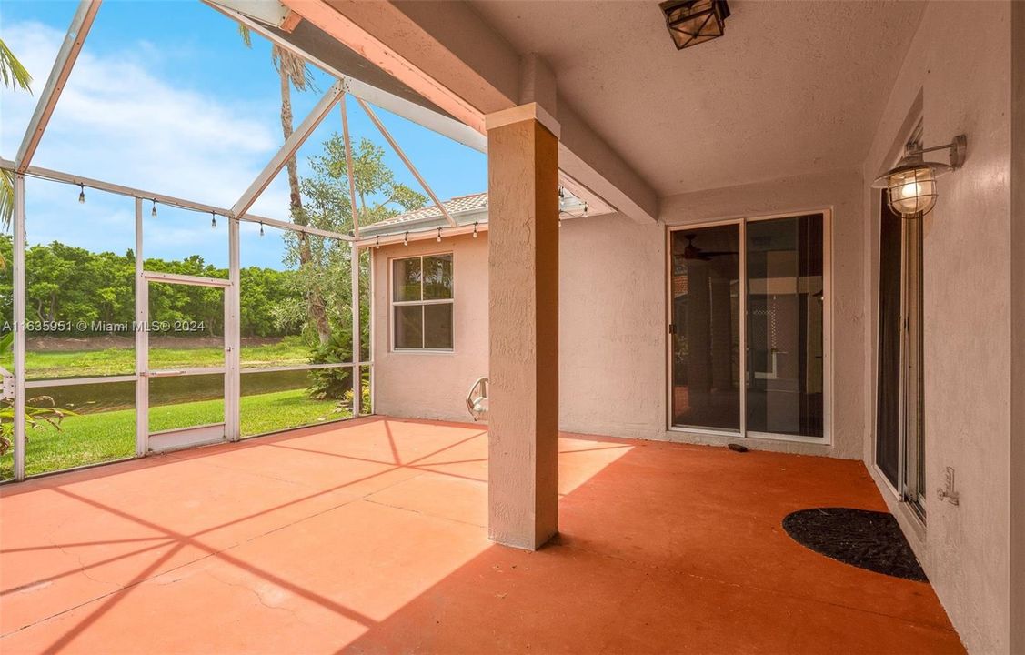 Active With Contract: $3,500 (3 beds, 2 baths, 1478 Square Feet)