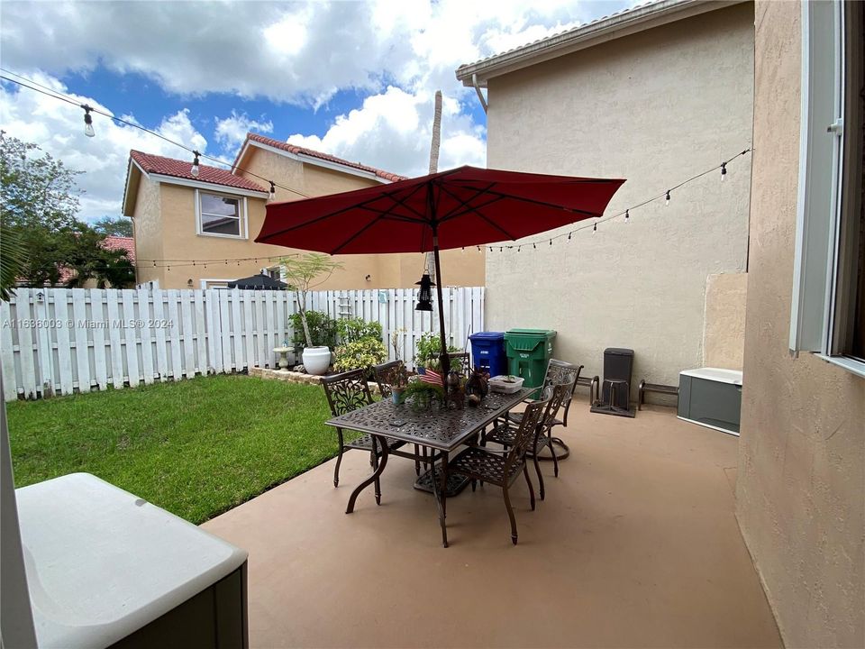 Recently Rented: $3,500 (3 beds, 2 baths, 1607 Square Feet)