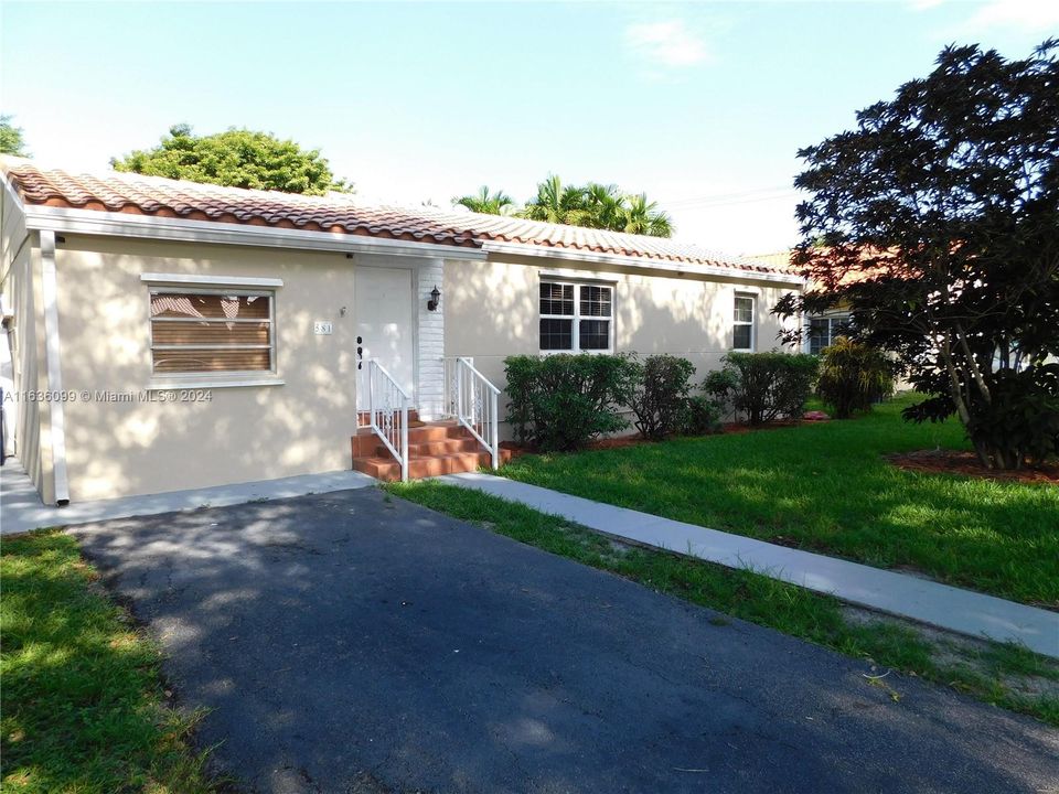 Recently Sold: $659,000 (3 beds, 2 baths, 1365 Square Feet)