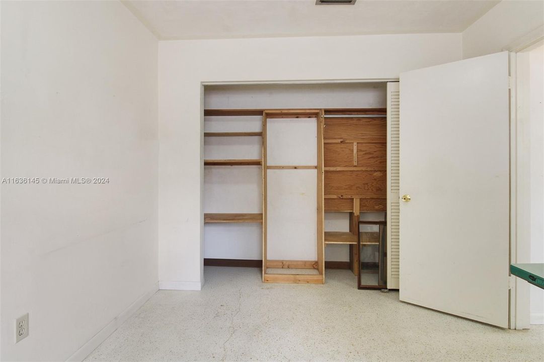 Recently Sold: $629,000 (3 beds, 2 baths, 1476 Square Feet)