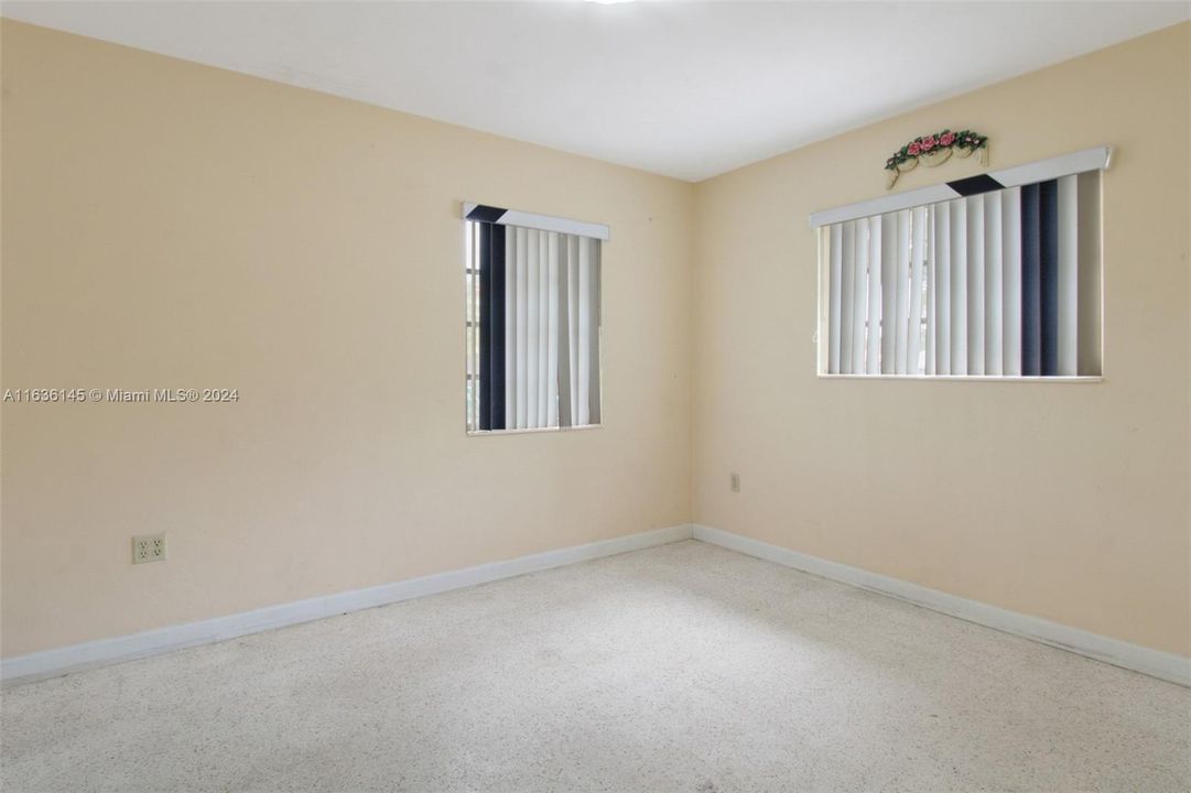 Recently Sold: $629,000 (3 beds, 2 baths, 1476 Square Feet)