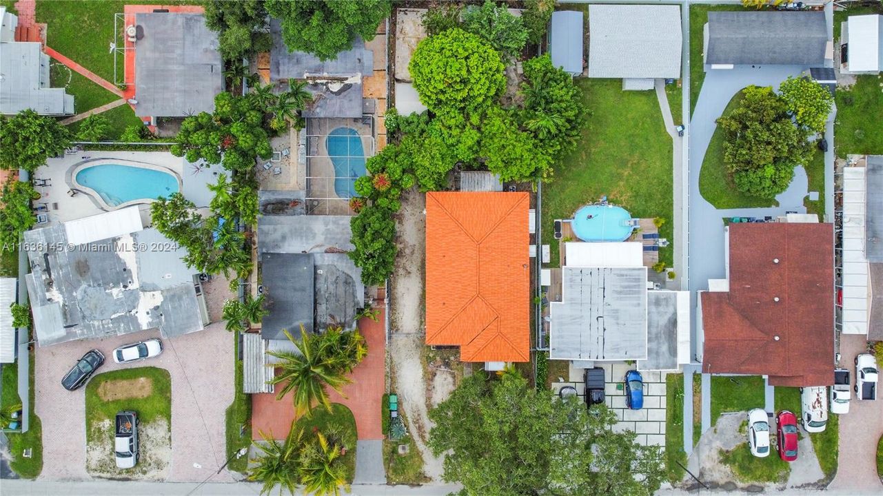 Recently Sold: $629,000 (3 beds, 2 baths, 1476 Square Feet)