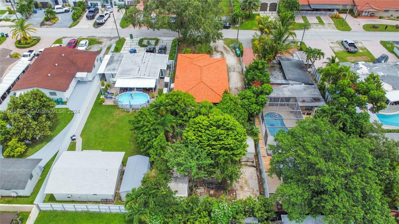 Recently Sold: $629,000 (3 beds, 2 baths, 1476 Square Feet)