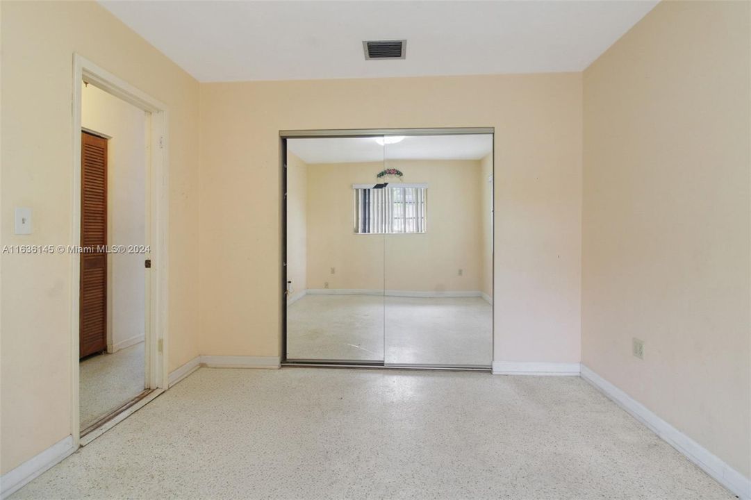 Recently Sold: $629,000 (3 beds, 2 baths, 1476 Square Feet)