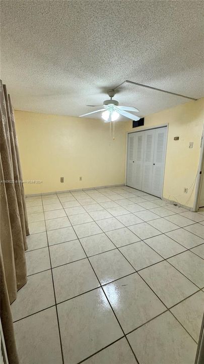 Active With Contract: $125,000 (1 beds, 1 baths, 691 Square Feet)