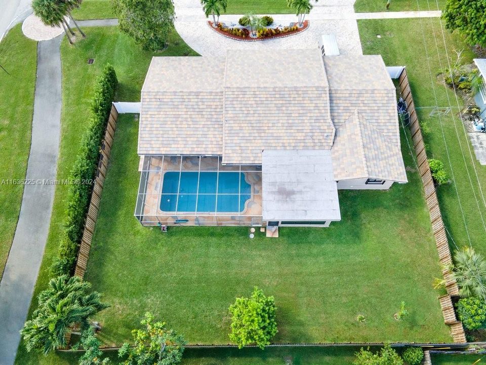 Activo con contrato: $849,900 (5 camas, 3 baños, 3033 Pies cuadrados)