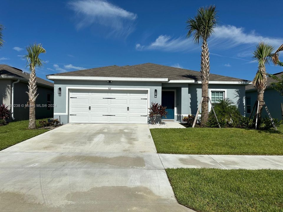 For Sale: $429,900 (4 beds, 2 baths, 1715 Square Feet)