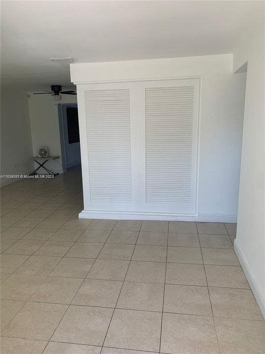 Active With Contract: $3,400 (3 beds, 2 baths, 1314 Square Feet)