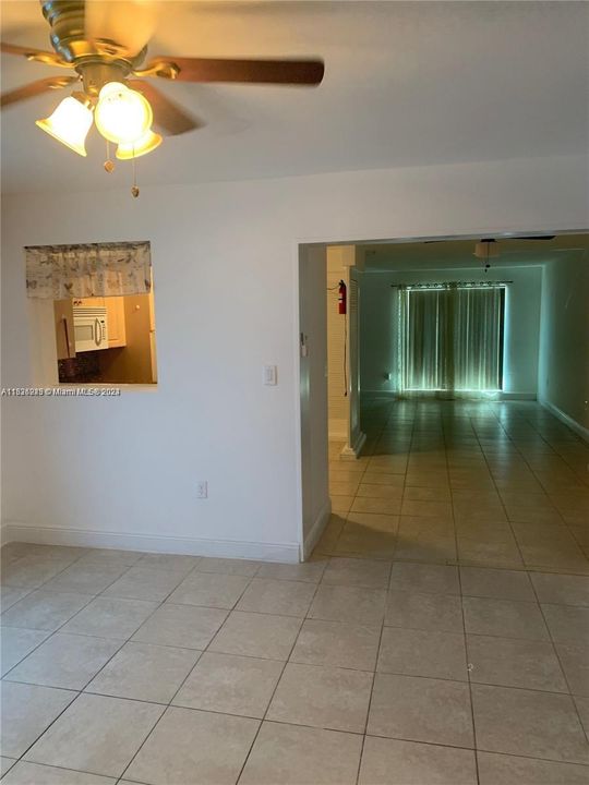 Active With Contract: $3,400 (3 beds, 2 baths, 1314 Square Feet)