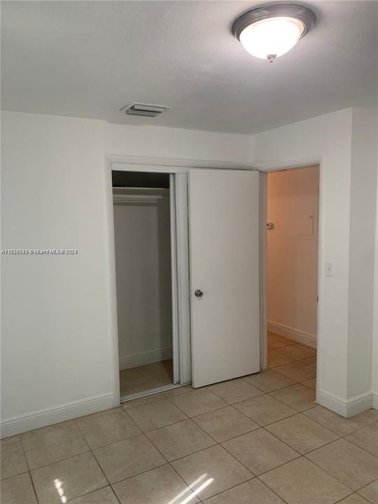 Active With Contract: $3,400 (3 beds, 2 baths, 1314 Square Feet)