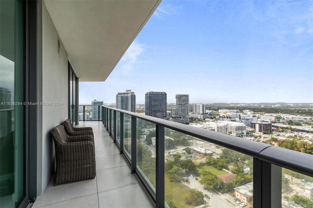 Active With Contract: $4,750 (2 beds, 2 baths, 1141 Square Feet)