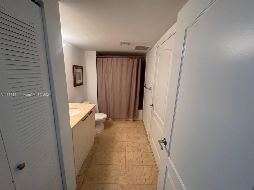 Recently Sold: $550,000 (1 beds, 1 baths, 791 Square Feet)