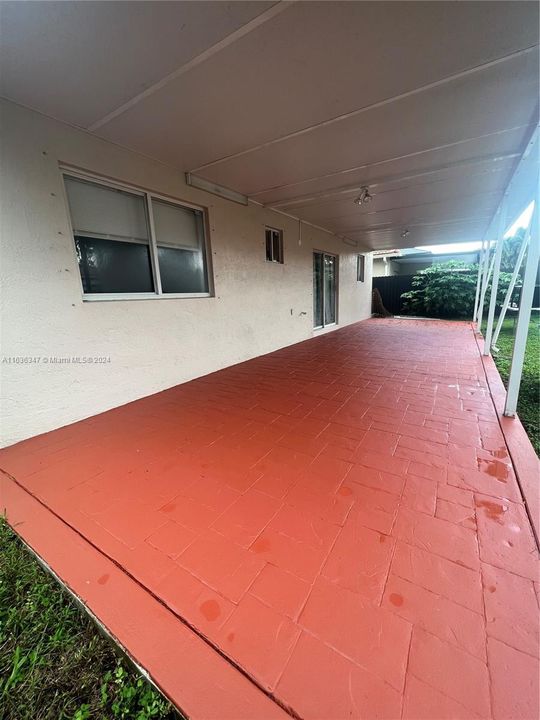 Recently Rented: $3,300 (3 beds, 2 baths, 1203 Square Feet)