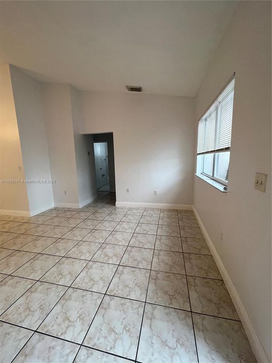 Recently Rented: $3,300 (3 beds, 2 baths, 1203 Square Feet)