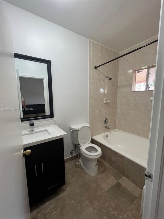 Recently Rented: $3,300 (3 beds, 2 baths, 1203 Square Feet)