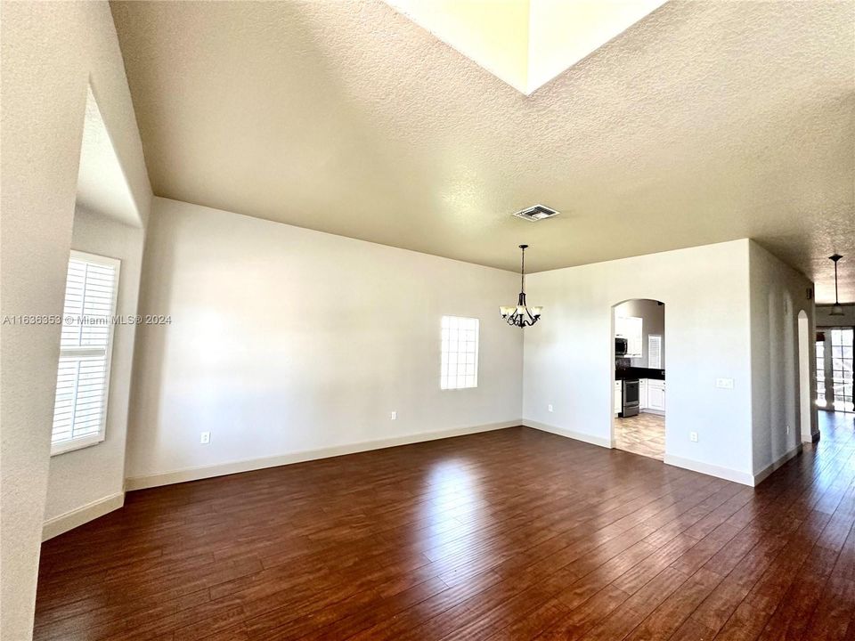 Active With Contract: $4,250 (4 beds, 2 baths, 2074 Square Feet)