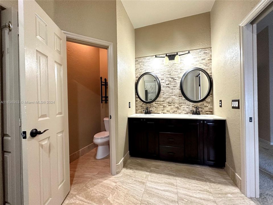 Active With Contract: $4,250 (4 beds, 2 baths, 2074 Square Feet)