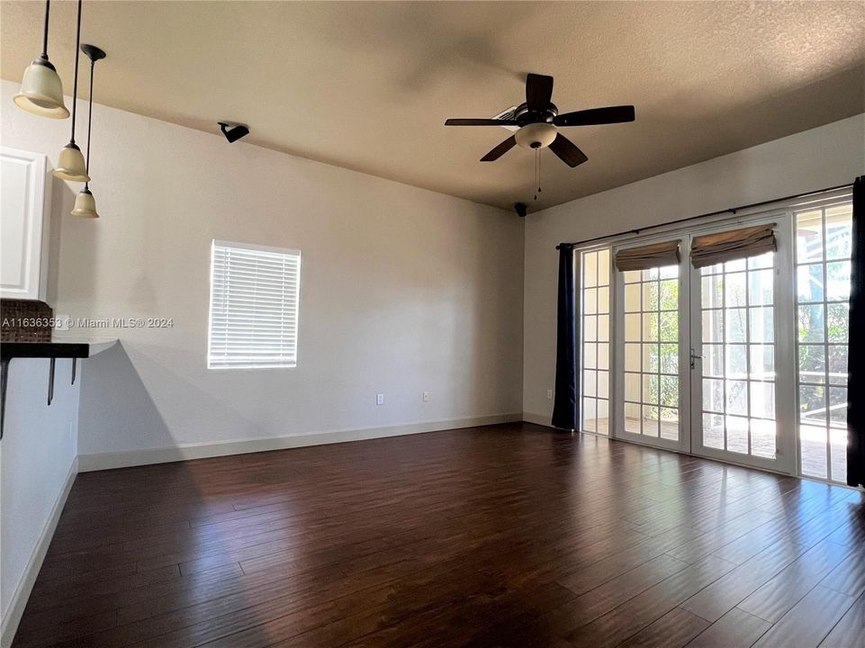 Active With Contract: $4,250 (4 beds, 2 baths, 2074 Square Feet)