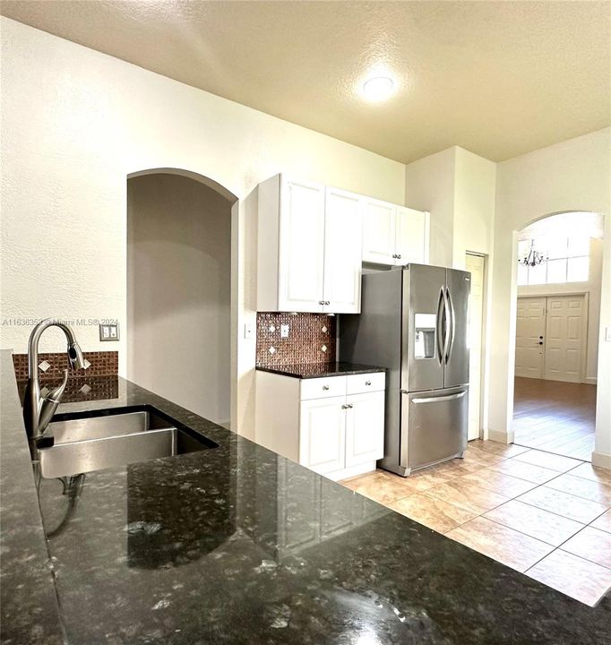 Active With Contract: $4,250 (4 beds, 2 baths, 2074 Square Feet)