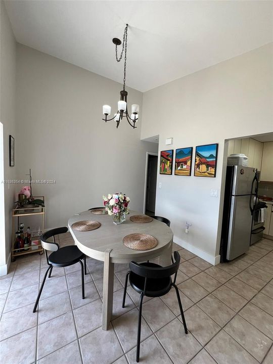 Recently Rented: $2,150 (1 beds, 1 baths, 694 Square Feet)