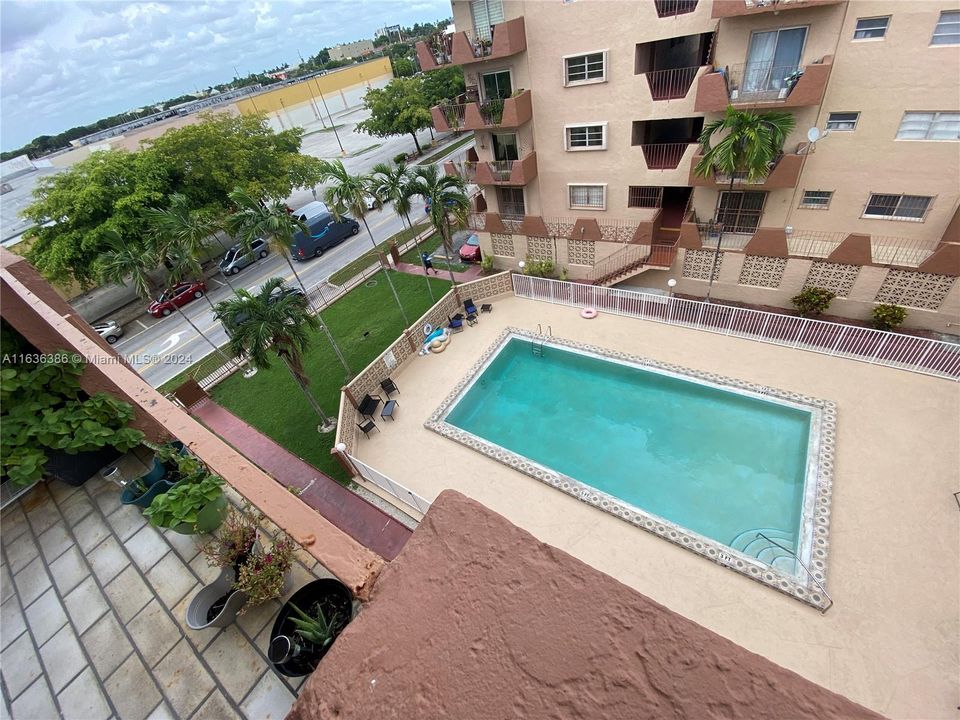 Recently Sold: $205,000 (2 beds, 2 baths, 1000 Square Feet)