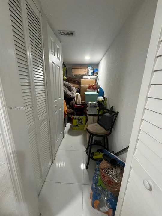 Vendido Recientemente: $450,000 (3 camas, 2 baños, 1104 Pies cuadrados)