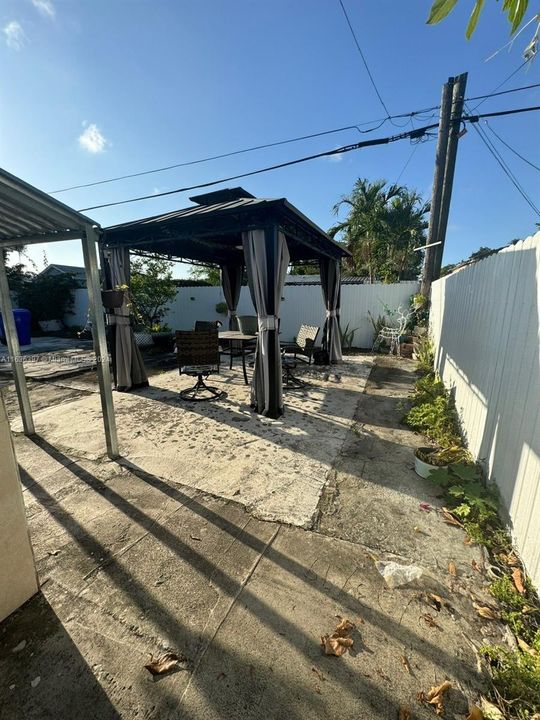 Vendido Recientemente: $450,000 (3 camas, 2 baños, 1104 Pies cuadrados)