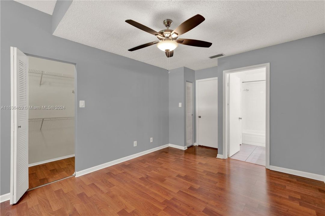 Недавно арендовано: $2,380 (2 спален, 2 ванн, 1075 Квадратных фут)