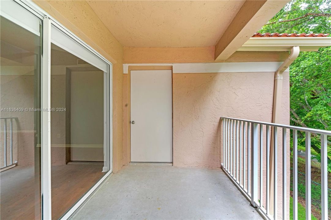 Недавно арендовано: $2,380 (2 спален, 2 ванн, 1075 Квадратных фут)