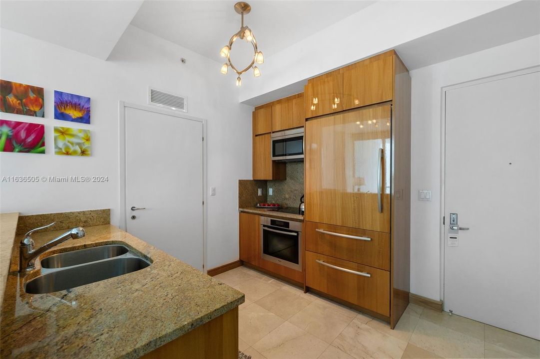 Recently Rented: $9,500 (1 beds, 1 baths, 609 Square Feet)