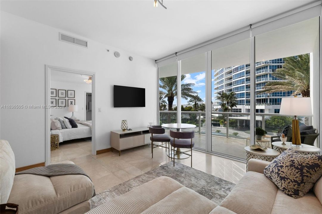 Recently Rented: $9,500 (1 beds, 1 baths, 609 Square Feet)