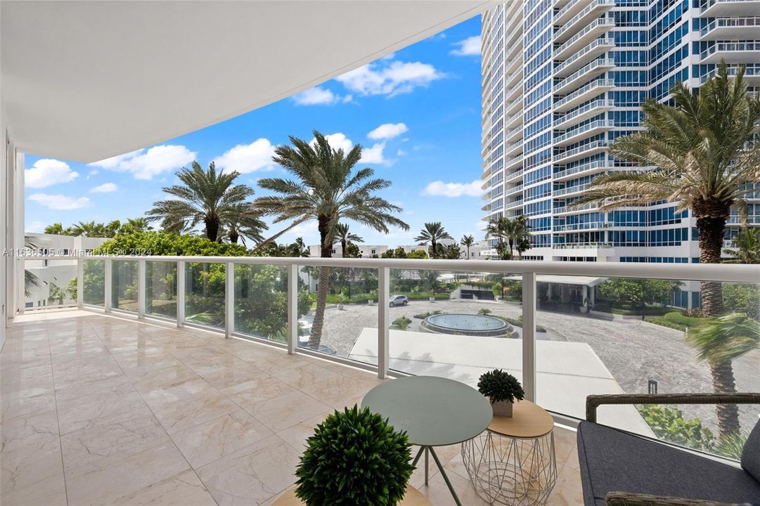 Recently Rented: $9,500 (1 beds, 1 baths, 609 Square Feet)