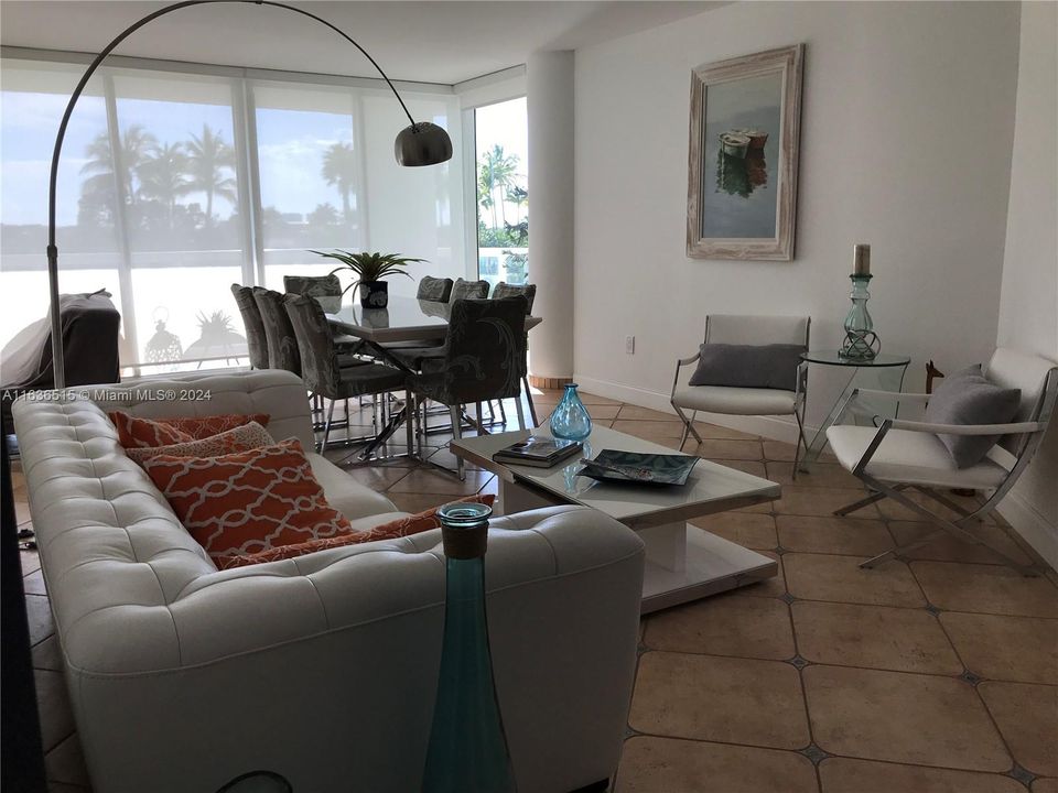 Recently Rented: $4,700 (2 beds, 2 baths, 1530 Square Feet)