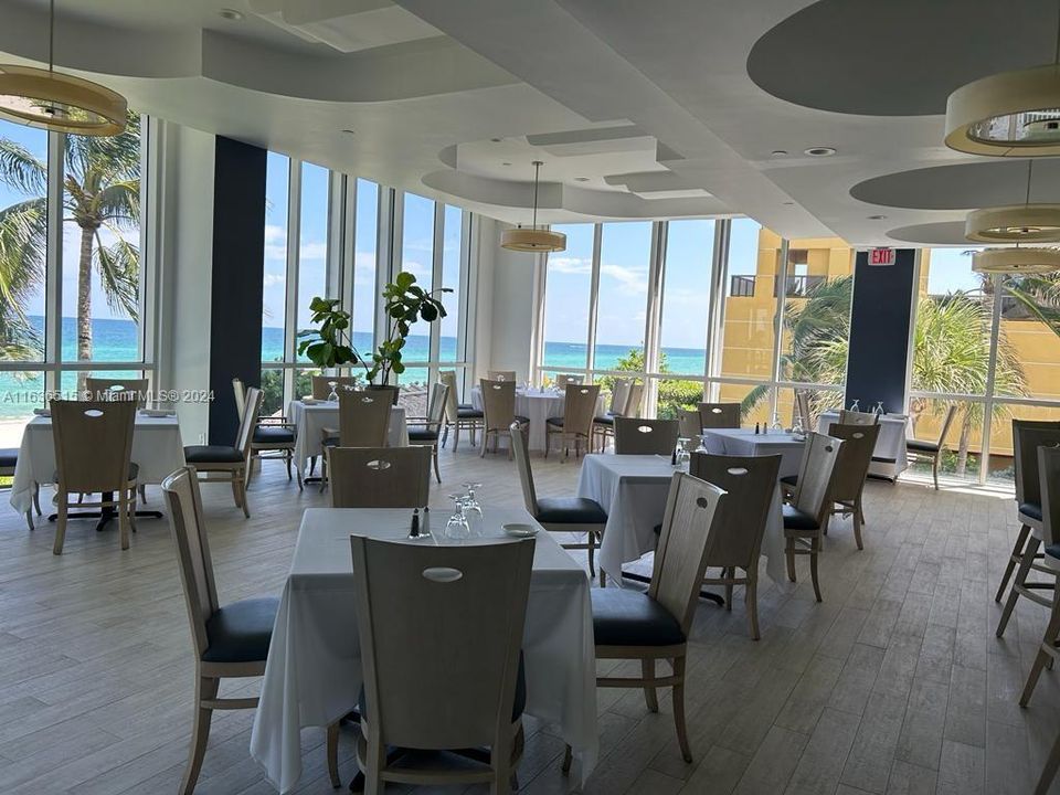 Recently Rented: $4,700 (2 beds, 2 baths, 1530 Square Feet)