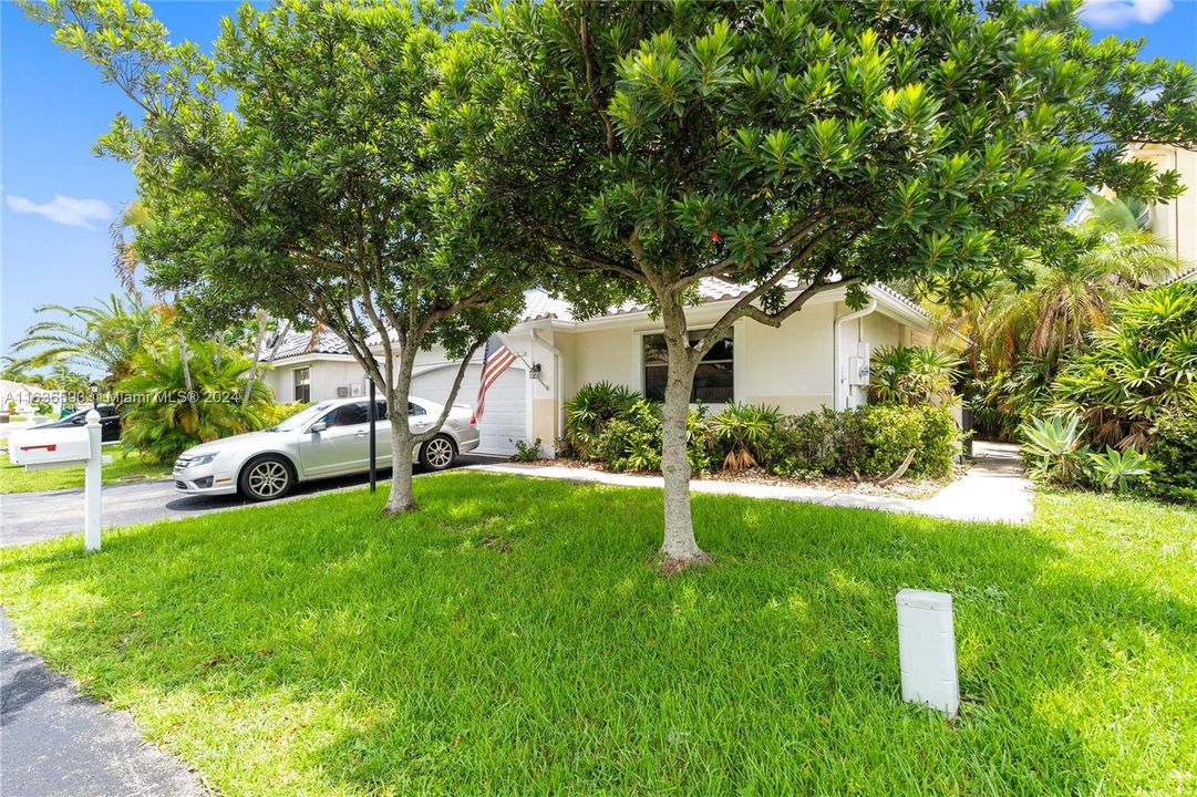 Recently Sold: $580,000 (3 beds, 2 baths, 1546 Square Feet)