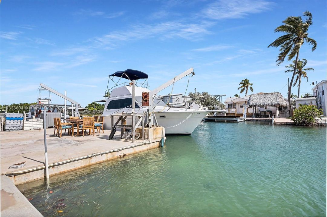 For Sale: $1,225,000 (3 beds, 2 baths, 1368 Square Feet)