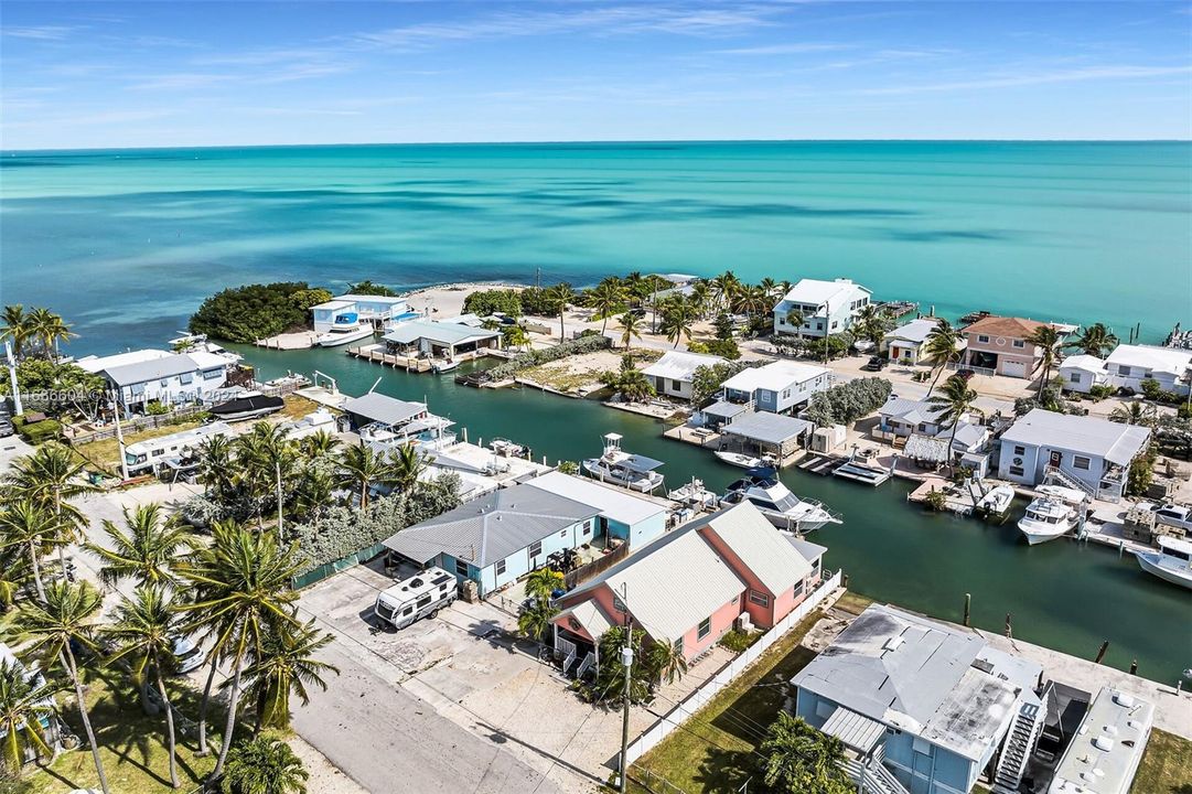 For Sale: $1,225,000 (3 beds, 2 baths, 1368 Square Feet)