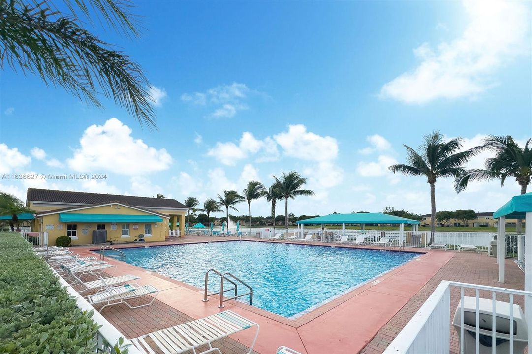 Recently Rented: $1,950 (3 beds, 2 baths, 1076 Square Feet)