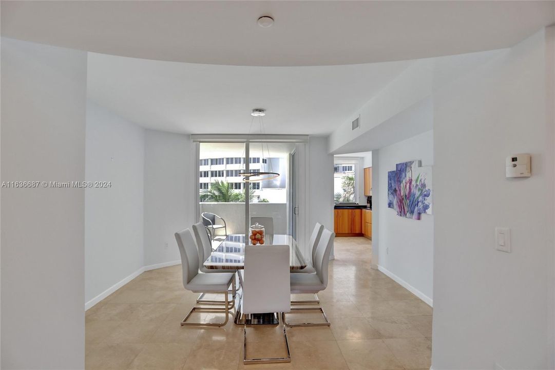 Active With Contract: $1,250,000 (2 beds, 2 baths, 1900 Square Feet)