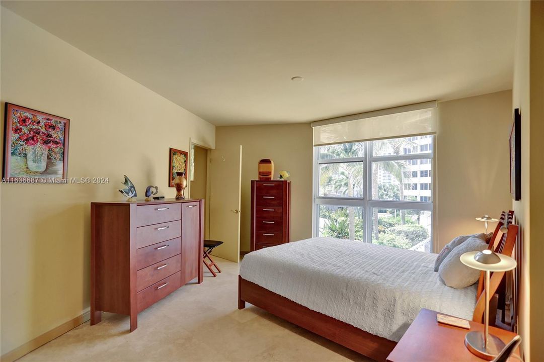 Active With Contract: $1,250,000 (2 beds, 2 baths, 1900 Square Feet)