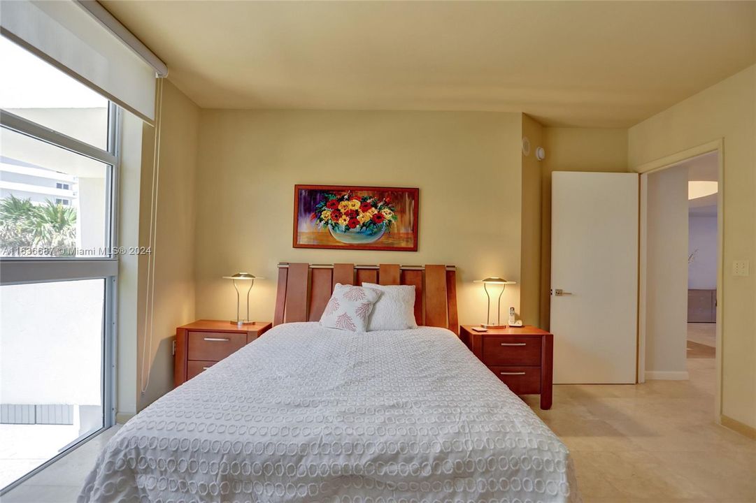 Active With Contract: $1,250,000 (2 beds, 2 baths, 1900 Square Feet)