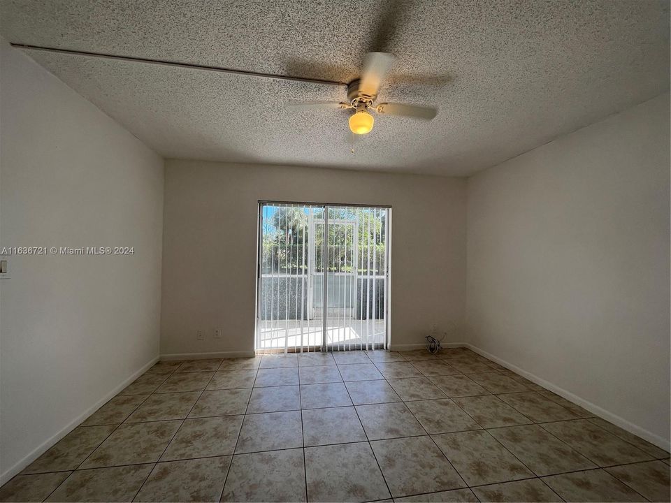 For Sale: $205,000 (2 beds, 2 baths, 1290 Square Feet)