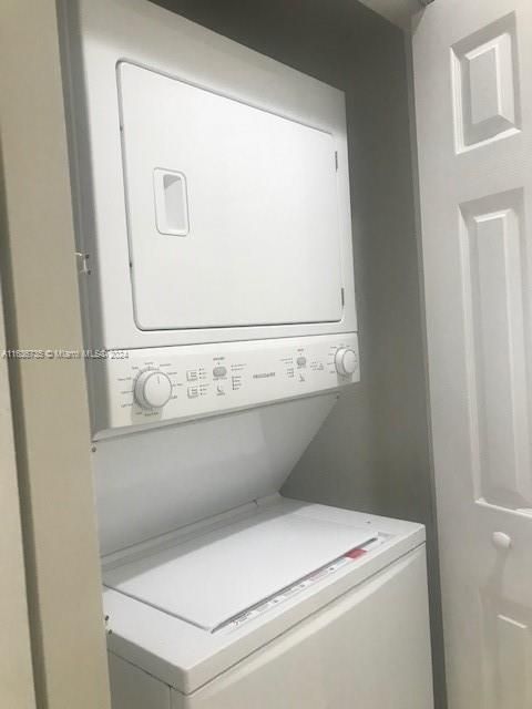 Recientemente alquilado: $2,800 (2 camas, 2 baños, 2580 Pies cuadrados)