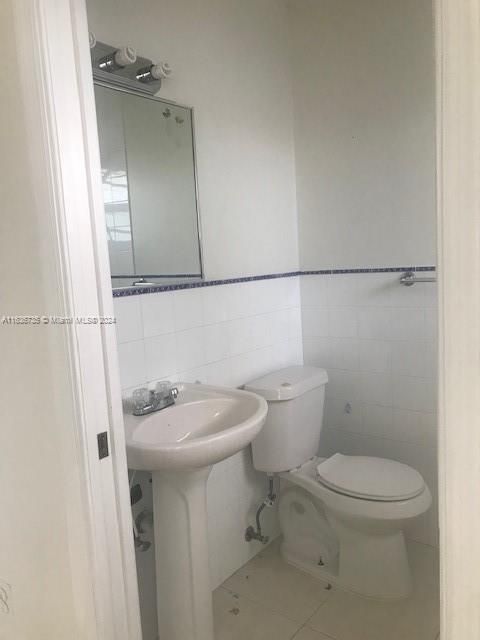 Recientemente alquilado: $2,800 (2 camas, 2 baños, 2580 Pies cuadrados)