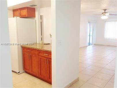 For Sale: $180,000 (2 beds, 2 baths, 1007 Square Feet)