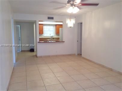 For Sale: $180,000 (2 beds, 2 baths, 1007 Square Feet)