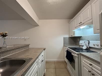 For Sale: $310,000 (3 beds, 2 baths, 1255 Square Feet)