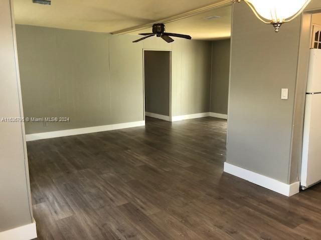 Active With Contract: $2,250 (2 beds, 2 baths, 1000 Square Feet)